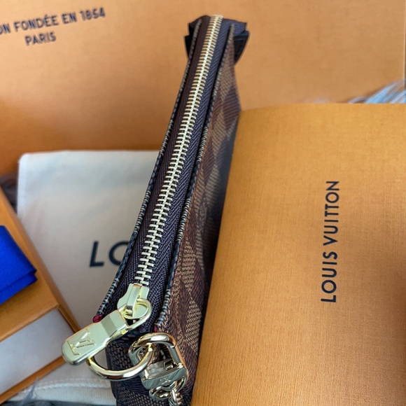 Authentic💯! LouisVuitton minipochette accessories - Picture 7 of 9
